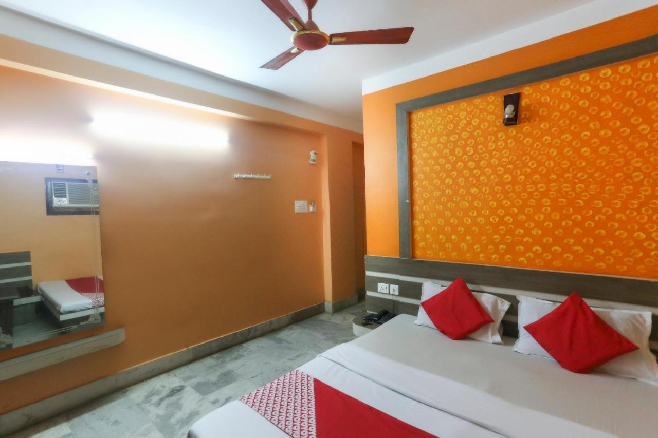 Oyo 60609 Hotel Tanushree Rampurhat Exterior foto